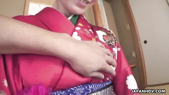 Oriental geisha Yuria Tominaga in beautiful kimono gets her hairy twat licked