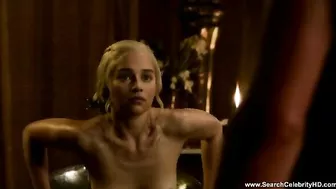 Emilia Clarke takes bath in TV series 'Games of Thrones'