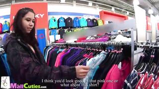 Teen chick has no money to by a T-shirt at mall but a stranger offers help for blowjob and pussy fucking