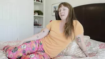 American woman with hairy armpits and pussy plays with two sex toys at the same time American woman with hairy armpits and pussy plays with two sex toys at the same time