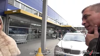 Czech pickup artist fucks mature blonde woman in backseat Czech pickup artist fucks mature blonde woman in backseat