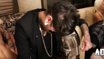 Young amateur chicks and guys from Canada enjoy amazing orgy