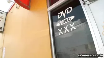 Girl sucks through gloryhole for the first time taking deep in throat