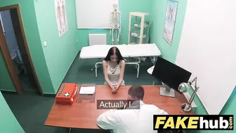 Good sex with doctor is perfect way for girl to beat insomnia