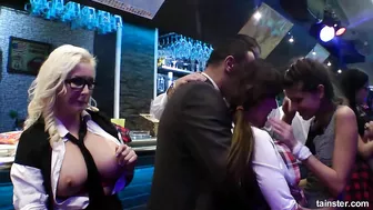 Perverted MILFs and girls at dirty sex party in nightclub
