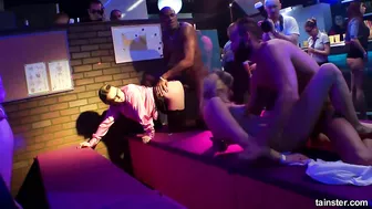 Perverted MILFs and girls at dirty sex party in nightclub