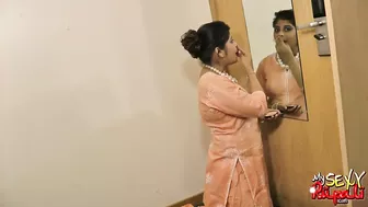 Chubby Indian woman put sexy makeup on and danced on camera