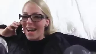 Curvaceous mom talks on the phone during her hot incest adventure