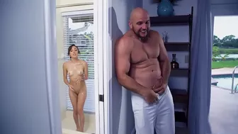 Perv dad spy on her young daughter as she in the shower