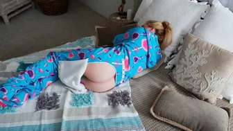 Father becomes horny and practices taboo sex with young daughter Father becomes horny and practices taboo sex with young daughter