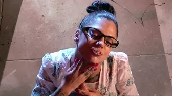 Bitch with glasses gets on the knees to blow XXX cock in outdor porn Bitch with glasses gets on the knees to blow XXX cock in outdor porn