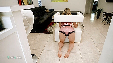 Stuck at home with my prodigal mom and fuck her