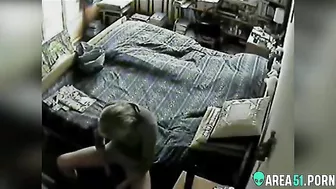 I'm spying! My nerdy mom masturbates and fingers her tight pussy