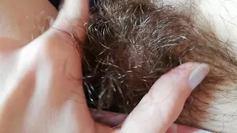 Amateur girl has a hairy cunt and wants everybody to check it out