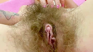 After shower svelte mom with hairy bush puts lotion all over her body