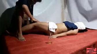 Brother pleases his Indian sister with massage before fucking her
