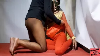 Amateur Indian sister hides her face when fucking horny brother