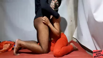 Amateur Indian sister hides her face when fucking horny brother
