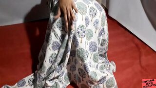 Big-assed Indian sister fingers her vagina for brother's camera