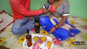 Man makes Indian in blue sari drunk to thrust cock into her vagina