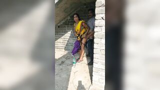 Bhabhi caught fucking in abandoned house by local dudes