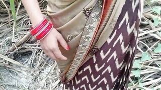 Horny Indian bhabhi strokes and fucks devar's dick in the field