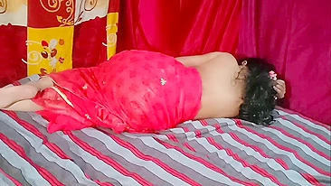 Slow Indian sex of a horny devar and slender bhabhi in the bedroom