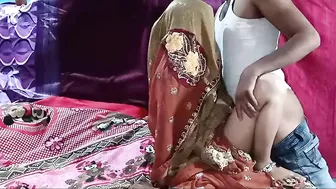 Bhabhi in saree caresses devar's thick cock in amateur Indian video