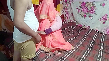 Bhabhi worships devar's cock and enjoys chudai in missionary style