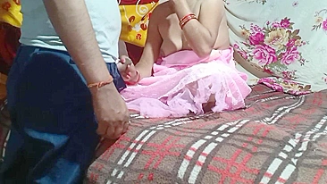 Shy Bhabhi lies on bed and enjoys chudai with devar in missionary pose