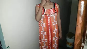 Bhabhi in red sari is fucked from behind in the Indian hotel room