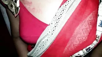 Bhabhi tempts Indian man coming to give cunnilingus to Hindi talk GF