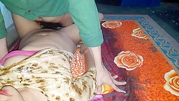 Aunty flaunts hairy flower being scored by Indian man in Bhabhi show