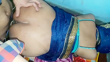Hairy slit of Bhabhi is sexy so Indian BF of sister can't stop fucking