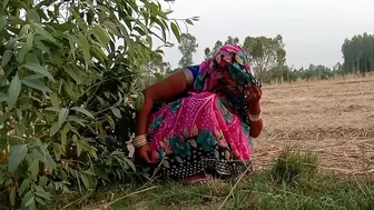 Lover films Bhabhi pissing and fucks the Indian minx in desi video