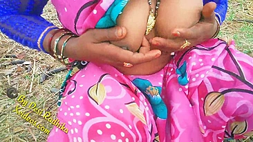 Indian cameraman fucks desi Bhabhi outdoors and films her private parts