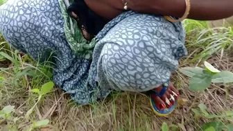 Bhabhi spends a good time enjoying devar's Indian dick in the fresh air