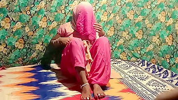 Bhabhi and Indian lover cover faces not to be recognized in desi porn video