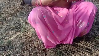 Sex is inevitable when desi Bhabhi flashes ass in front of the Indian