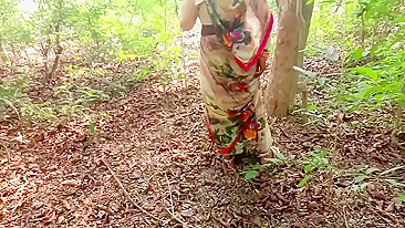 Devar follows the Indian Bhabhi to forest where he is lucky to fuck pussy