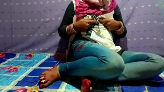 Desi Bhabhi loves Indian man so much that sex on camera isn't a problem