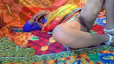Devar films his boner drilling Indian Bhabhi's cock-craving vagina