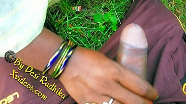 Aunty's husband films Indian Bhabhi outdoors and even fucks her