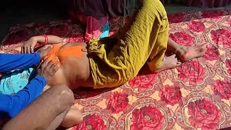 Topless desi Bhabhi is so sexy that Indian devar can't resist fucking her