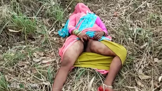 Outdoor Indian sex of unfaithful Bhabhi and sister's new boyfriend