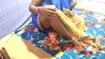 Desi Bhabhi doesn't take off blue cape during sex with Indian lover