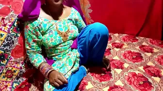 Indian Bhabhi's pussy is wet and sister's husband rushes home to fuck it