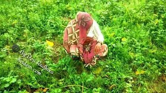 Guy films desi video of Indian Bhabhi playing with herself before sex