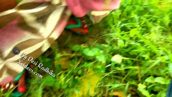 Guy films desi video of Indian Bhabhi playing with herself before sex