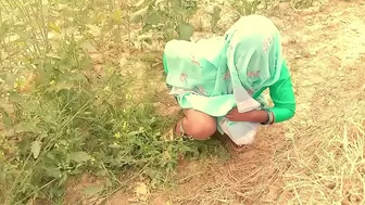 Devar fucks the Indian Bhabhi from behind in the middle of walking